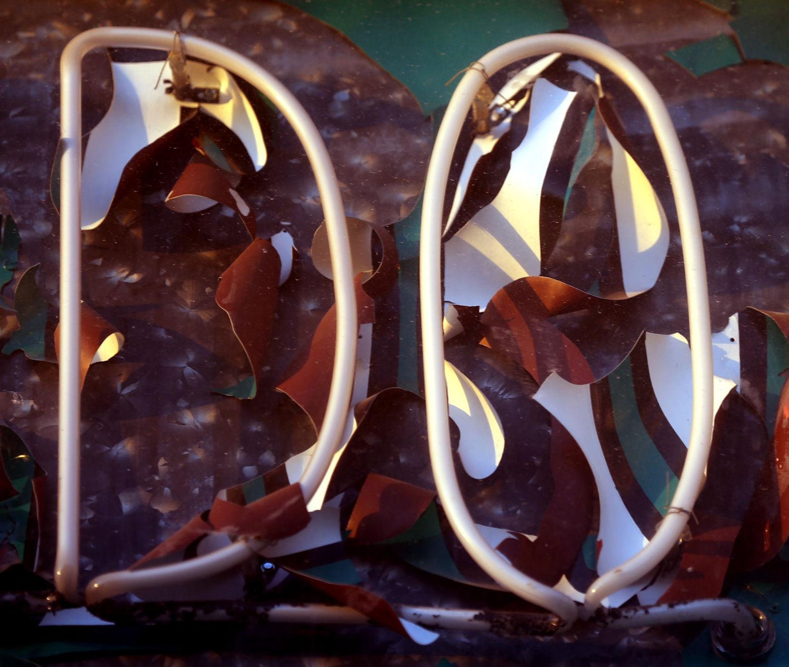 Neon clue No. 10